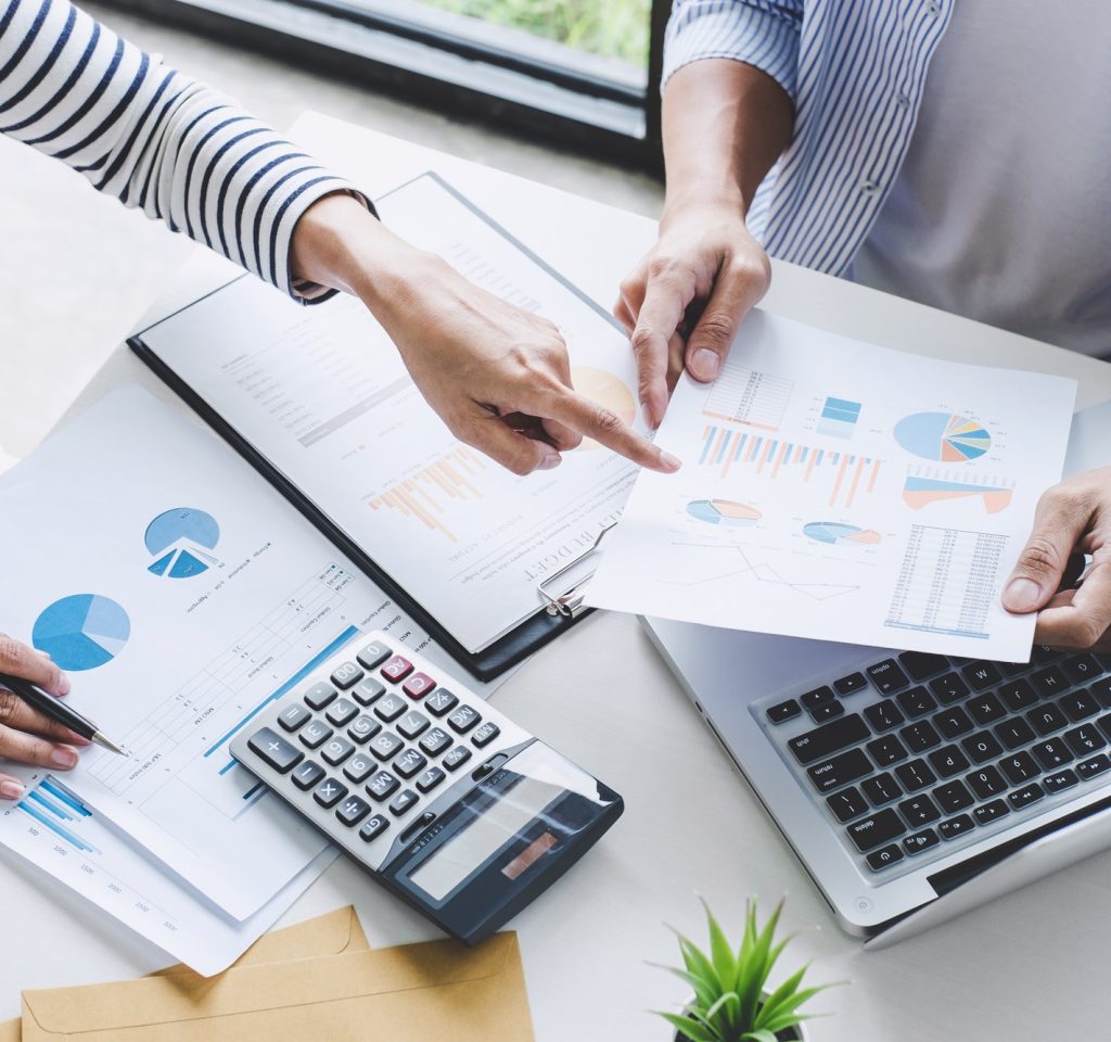 SINGLE BLOGS business-team-collaboration-discussing-working-analysis-with-financial-data-and-marketing-growth.jpg
